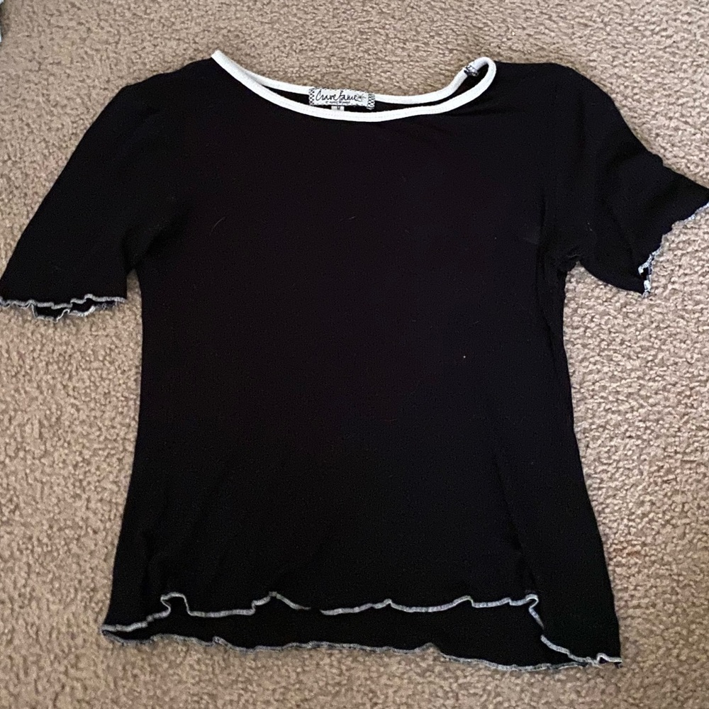 black tee with frills